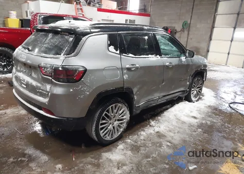 2022 Jeep Compass Limited 4X4 из США, поврежденный, VIN 3C4NJDCB6NT113162